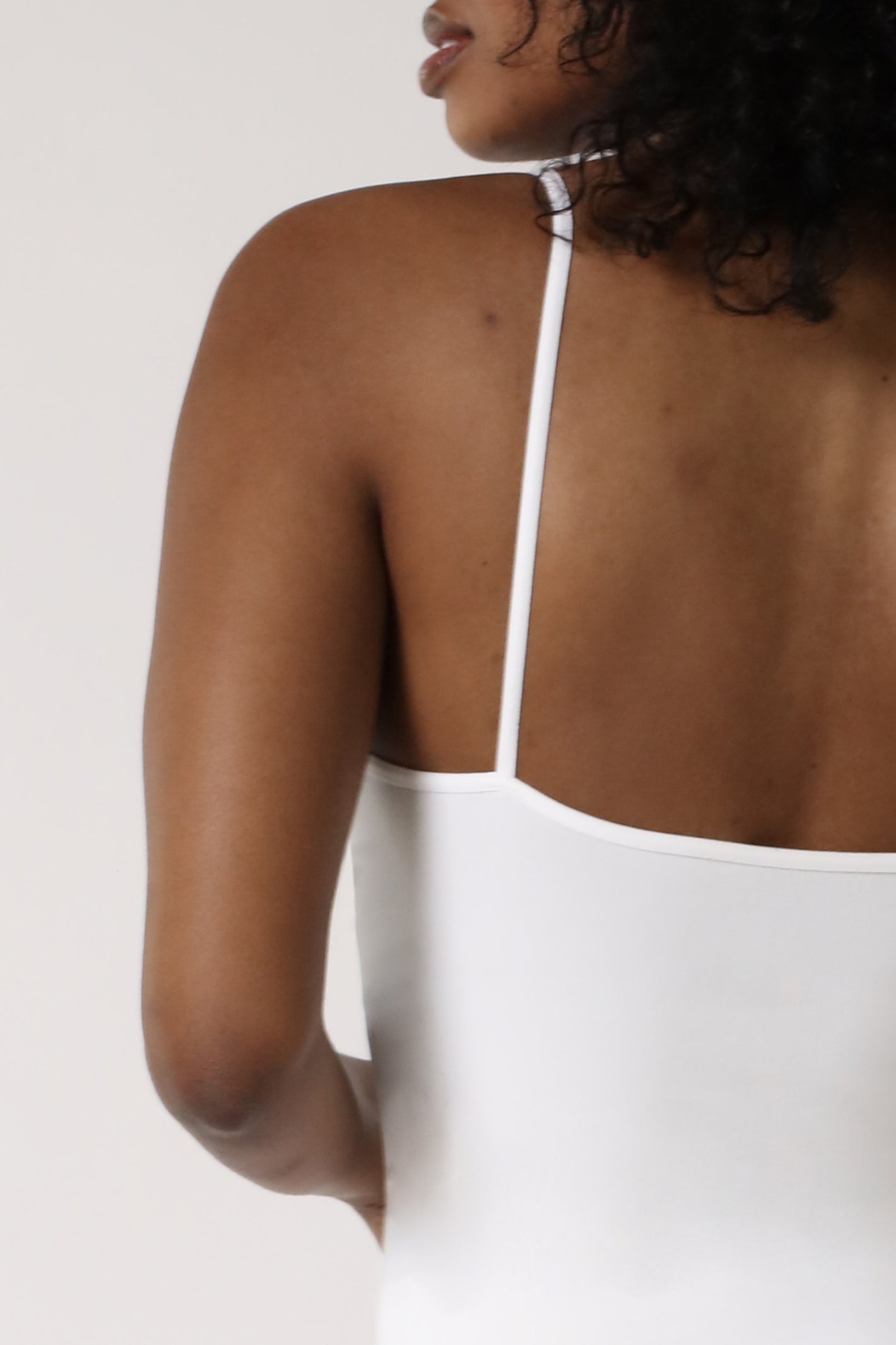 fine straps of white shaping cami - White