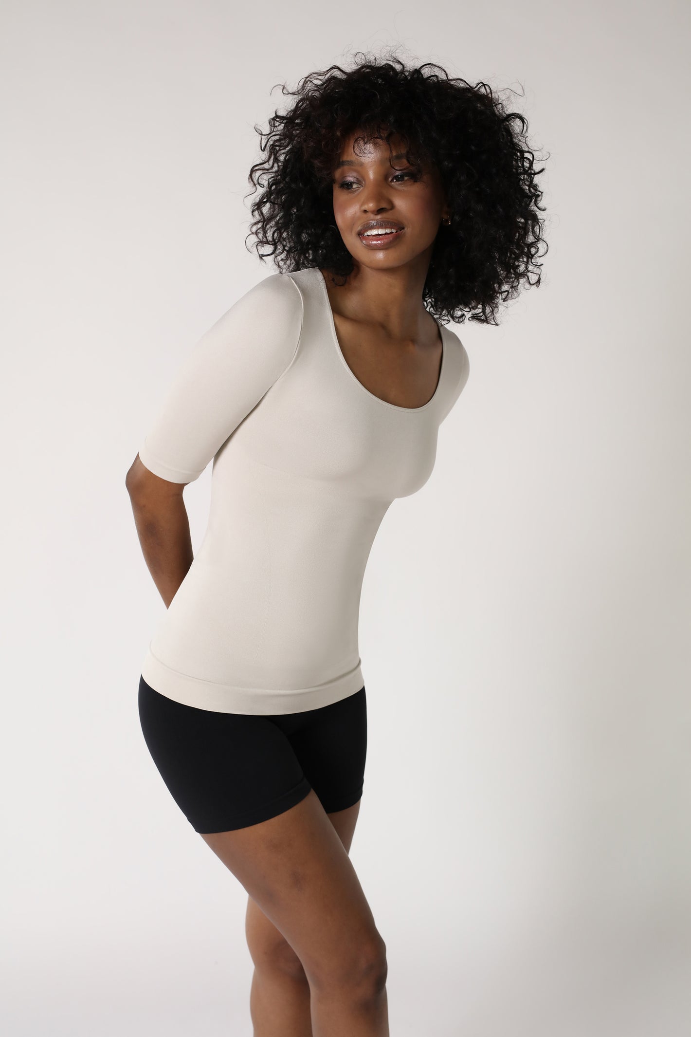 shapewear tshirt with scoop neck- beach